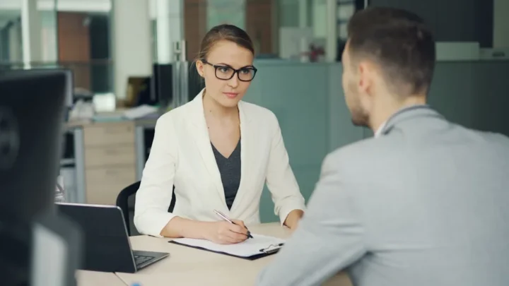 candidate reviewing final job interview confirmation email