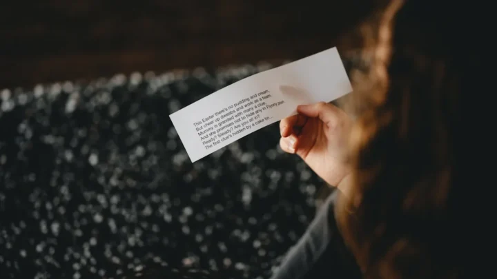 person considering the tone of a one-letter text reply